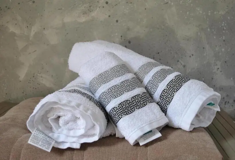 Deluxe-huone, Grey House