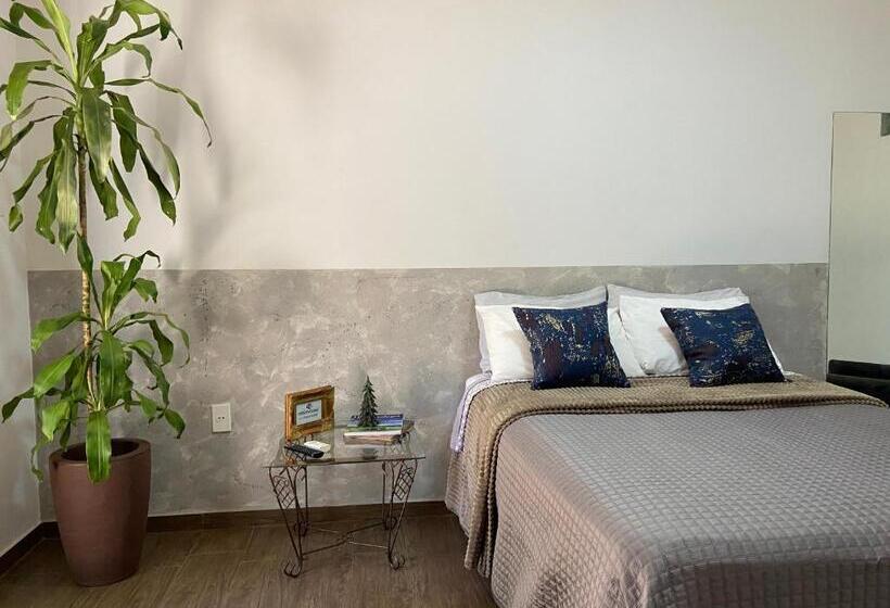 Номер Deluxe, Grey House