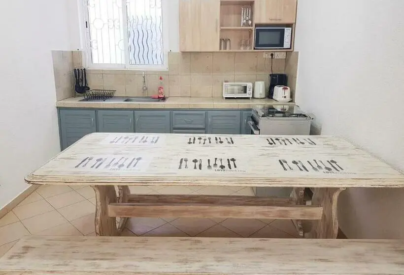 بنگله خانوادگی, La Perla Holiday Apartments