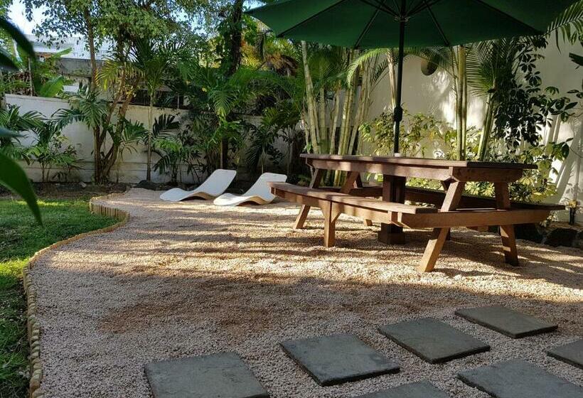 بنگله خانوادگی, La Perla Holiday Apartments