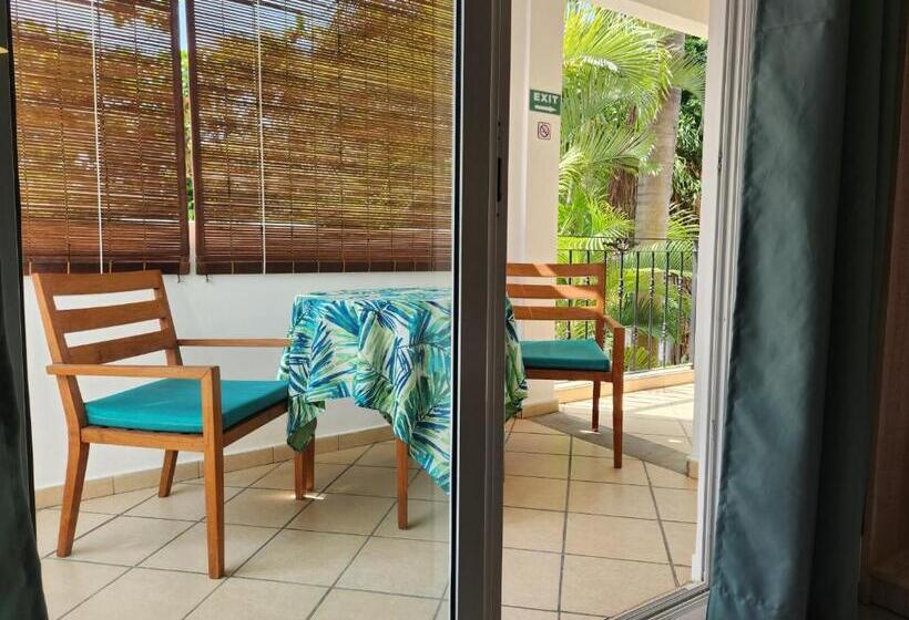 اتاق استاندارد با بالکن, La Perla Holiday Apartments