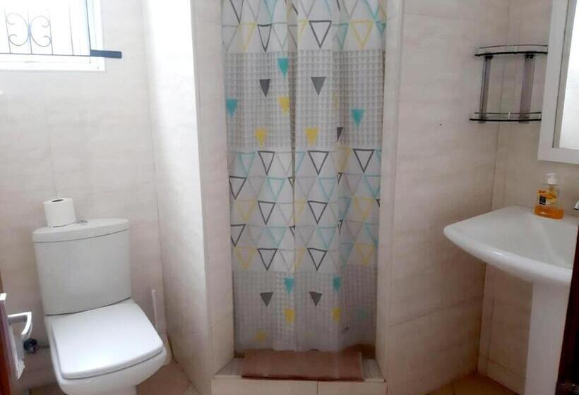 استودیوی استاندارد, La Perla Holiday Apartments