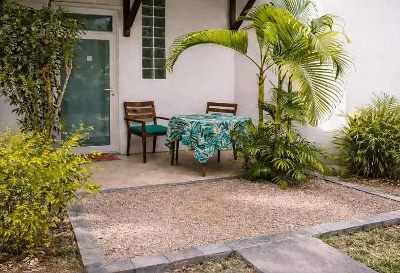استودیوی استاندارد, La Perla Holiday Apartments
