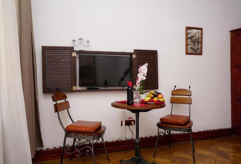 Номер Стандарт, Pensiunea Noemi