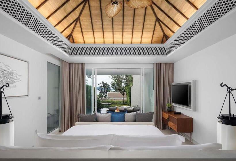 מיטת קינג בסוויטה, Banyan Tree Krabi