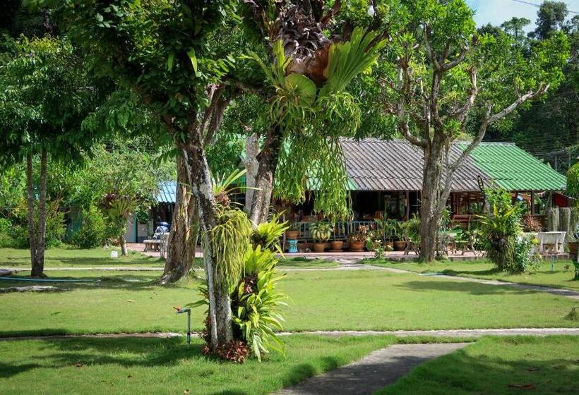 بنجلو قياسى مطلّ علي الحديقة, The Mermaid House