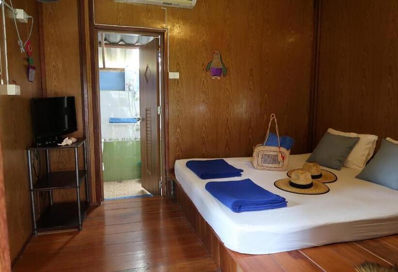 بنجلو قياسى مطلّ علي الحديقة, The Mermaid House