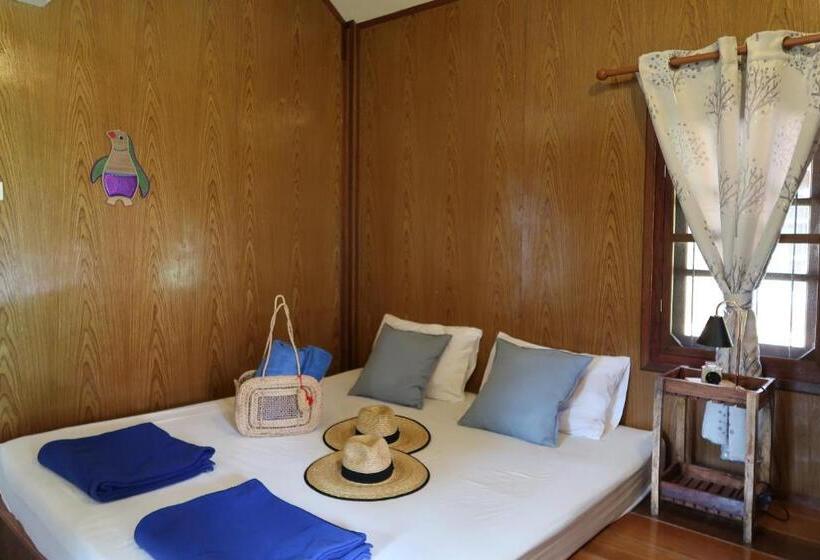 بنجلو قياسى, The Mermaid House