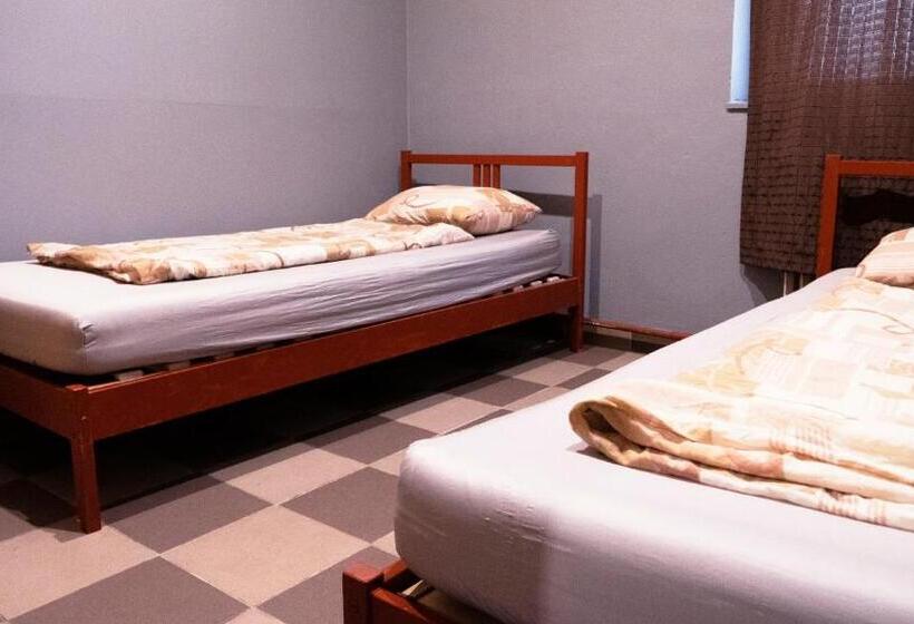 اتاق استاندارد با سرویس بهداشتی مشترک, Deep Guest House