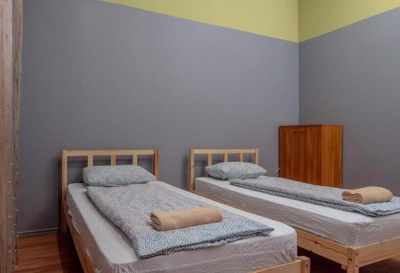 اتاق استاندارد با سرویس بهداشتی مشترک, Deep Guest House