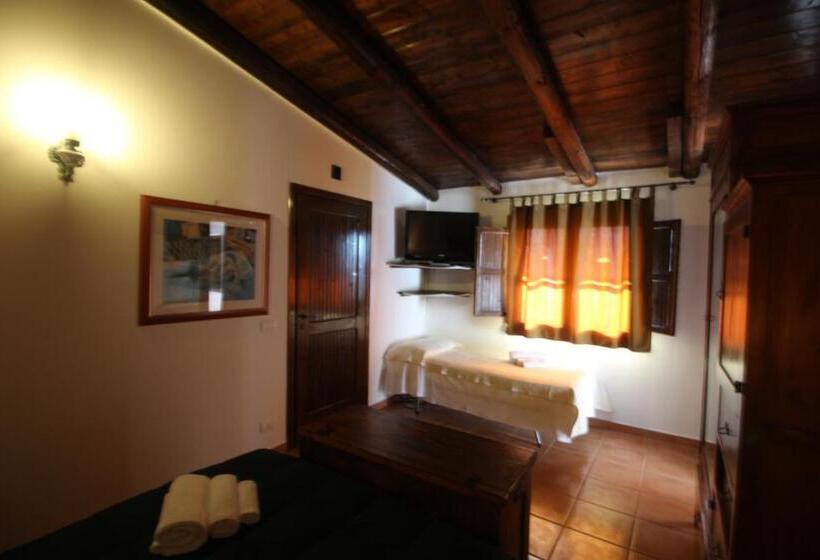 Четырехместный Номер Стандарт, Aranceto Hotel Agriturismo