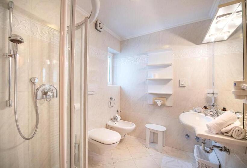 Номер Стандарт, Garni Bondi