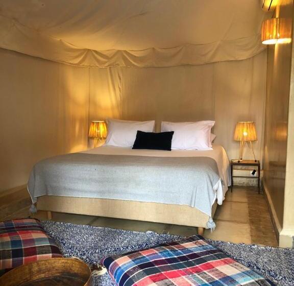 Superior Tent, Manzil La Tortue