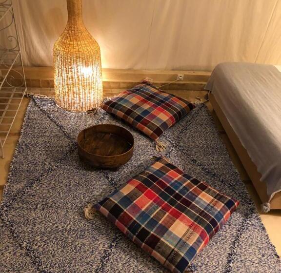 Superior Tent, Manzil La Tortue