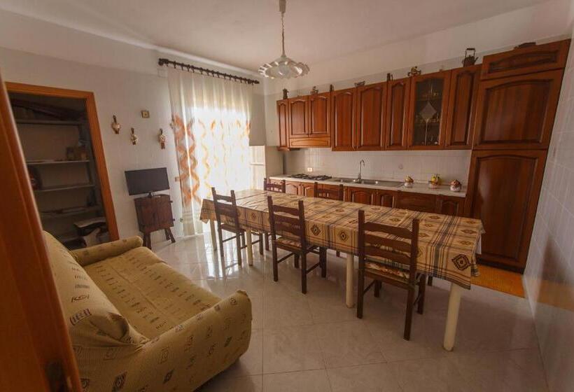 Апартаменты 5 спален, Casa Vacanze L Orizzonte