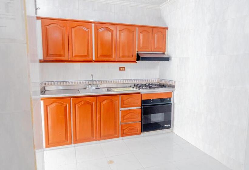 Apartamento 2 Dormitórios, Edificio Sandra