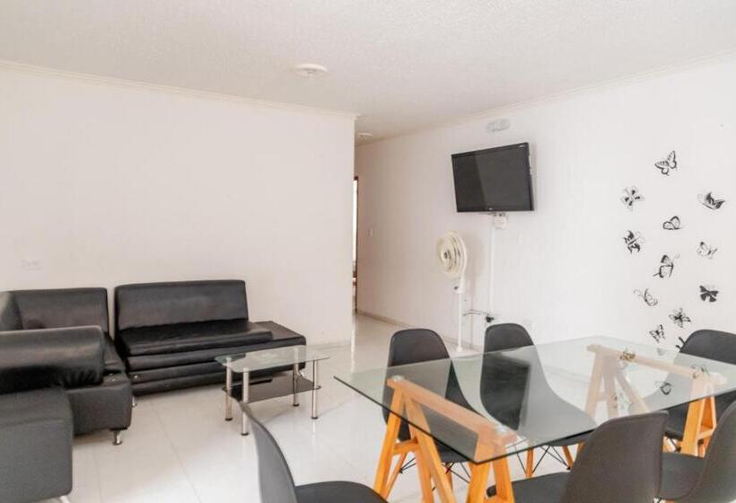Apartamento 2 Dormitórios, Edificio Sandra