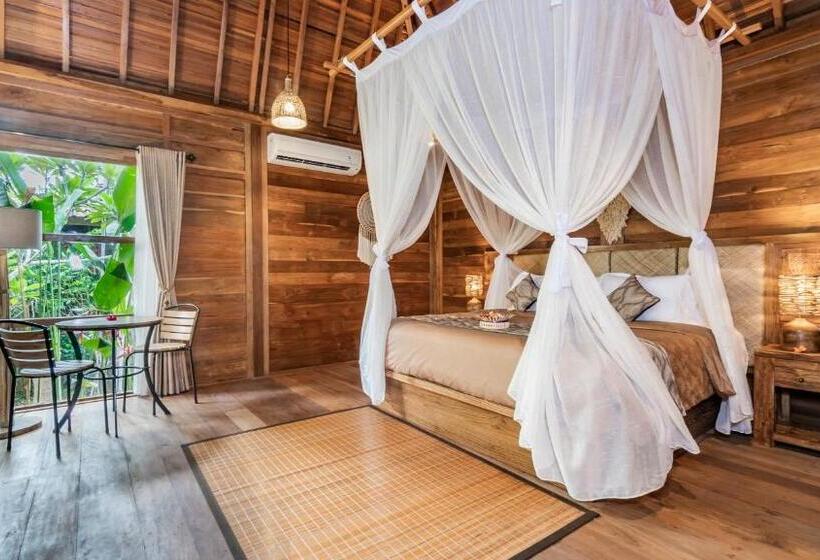 סוויטה, Kirani Joglo Villa Bali By Mahaputra