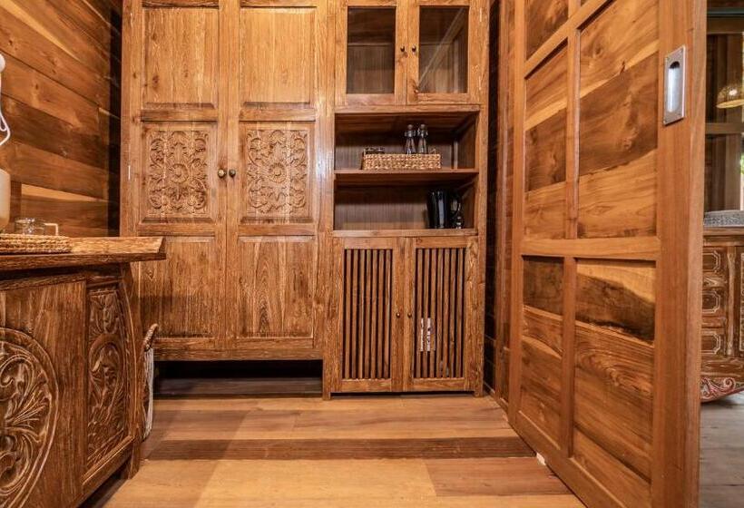 סוויטה, Kirani Joglo Villa Bali By Mahaputra