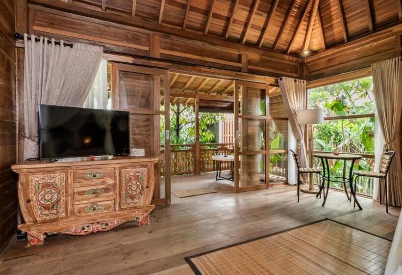 סוויטה, Kirani Joglo Villa Bali By Mahaputra