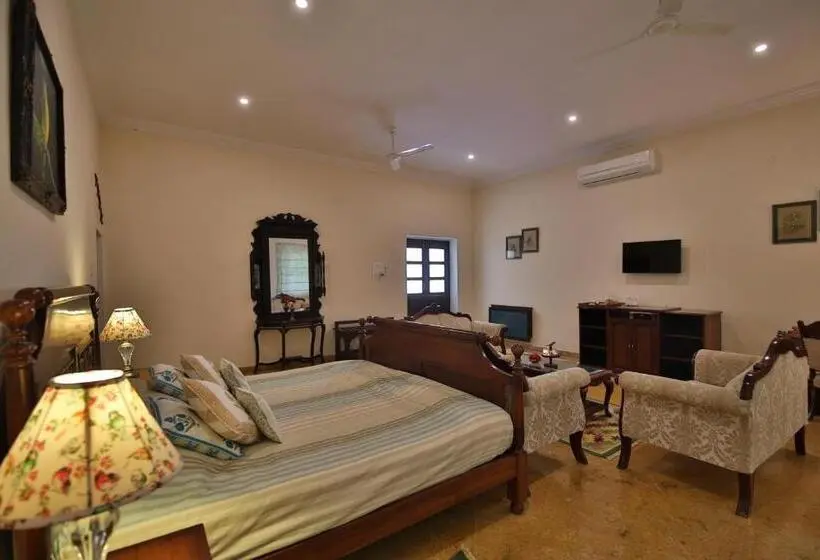 デラックススイート, Roop Niwas Kothi, Near Mandawa