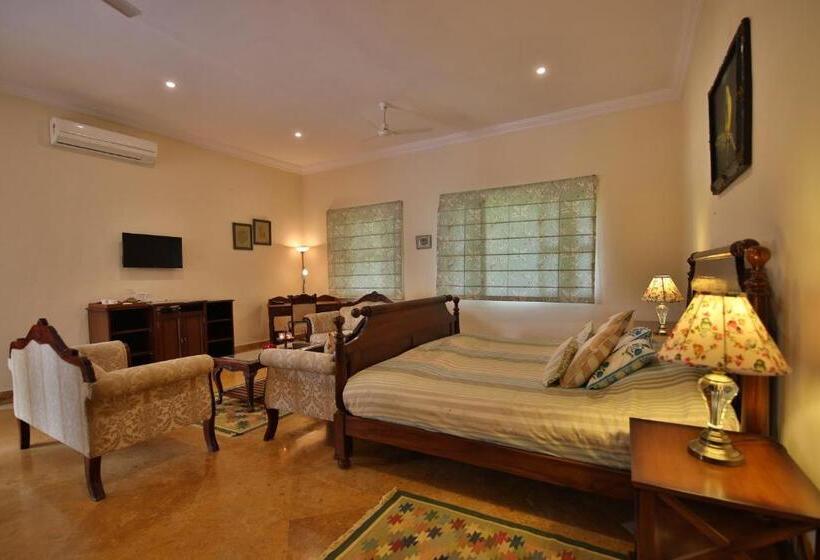 디럭스 스위트, Roop Niwas Kothi, Near Mandawa