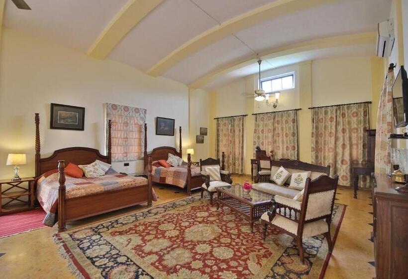 プールビュースイート, Roop Niwas Kothi, Near Mandawa