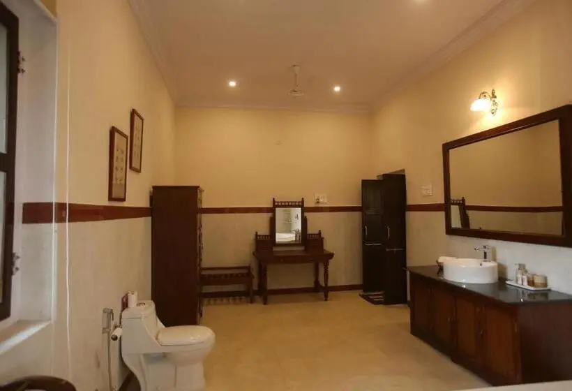 デラックスルーム, Roop Niwas Kothi, Near Mandawa