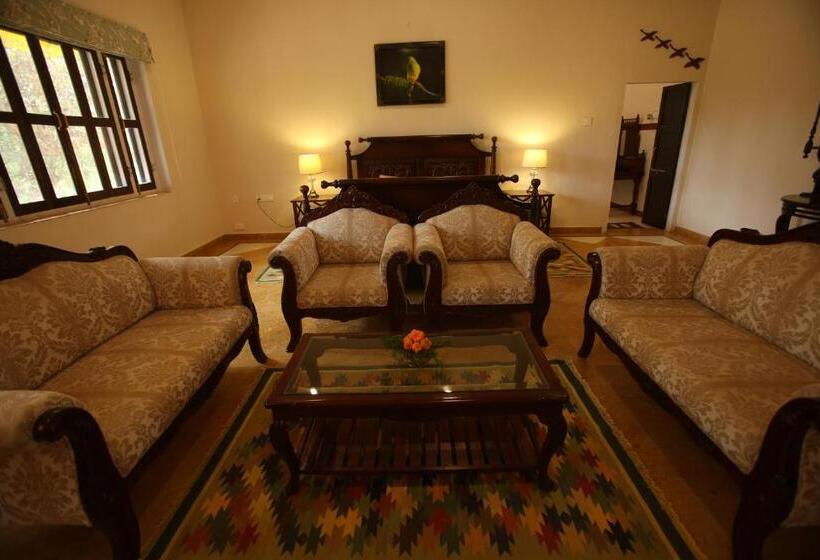 חדר דלוקס, Roop Niwas Kothi, Near Mandawa