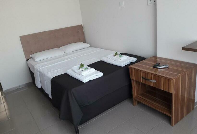 غرفة قياسية مطلّة علي البحر, Vi̇lla Fuat