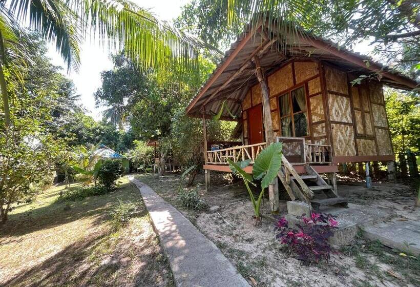 בקתה סטנדרטית, Koh Mook Garden Beach Resort