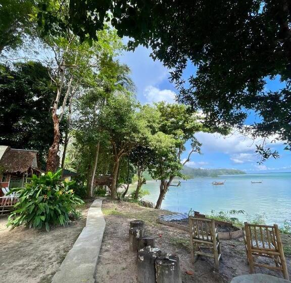 בקתה סטנדרטית עם נוף לים, Koh Mook Garden Beach Resort