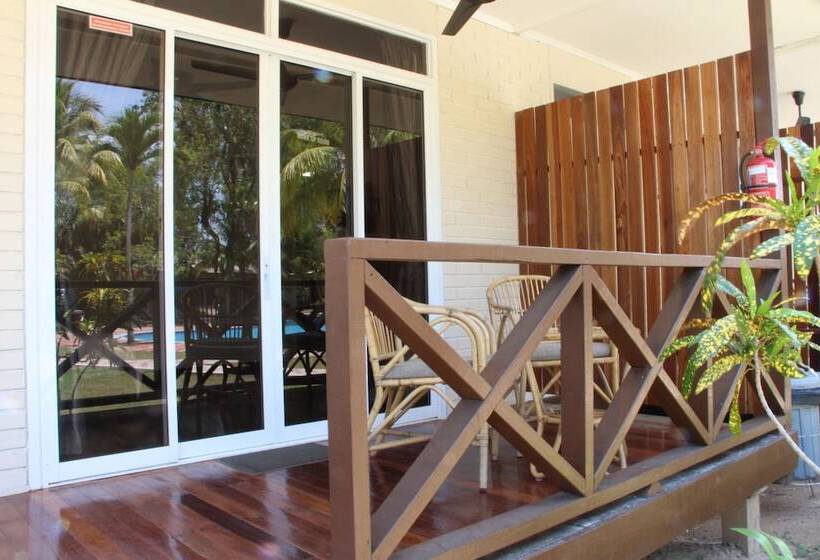 בקתת חדר, Langkah Syabas Beach Resort