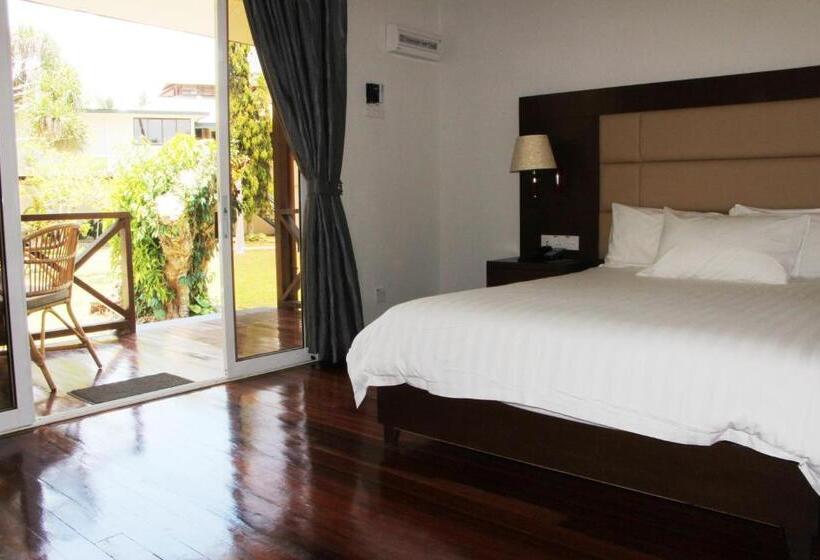 בקתת חדר, Langkah Syabas Beach Resort