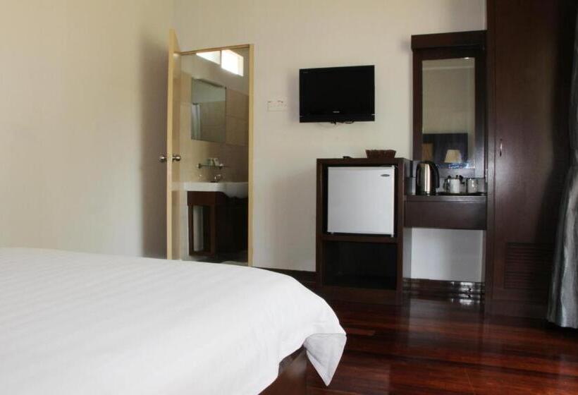 בקתת חדר, Langkah Syabas Beach Resort