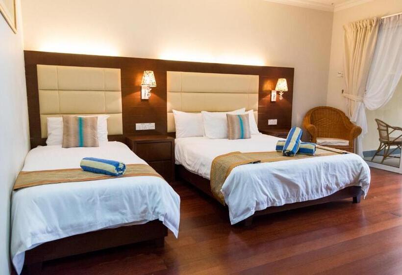 חדר דלוקס נוף לים, Langkah Syabas Beach Resort