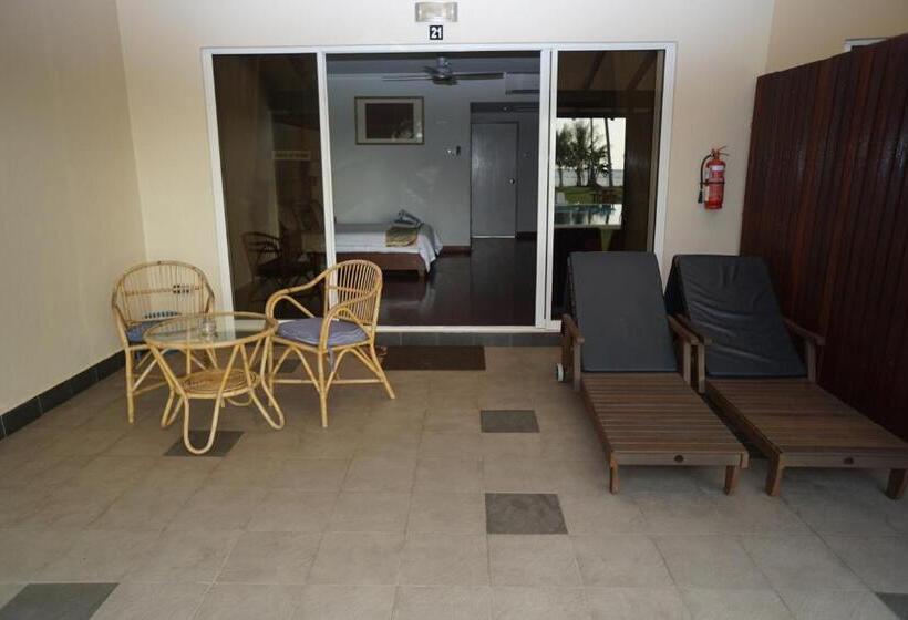 חדר דלוקס נוף לים, Langkah Syabas Beach Resort