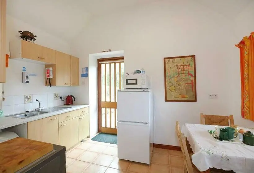 スイート, Green Hope Guest House