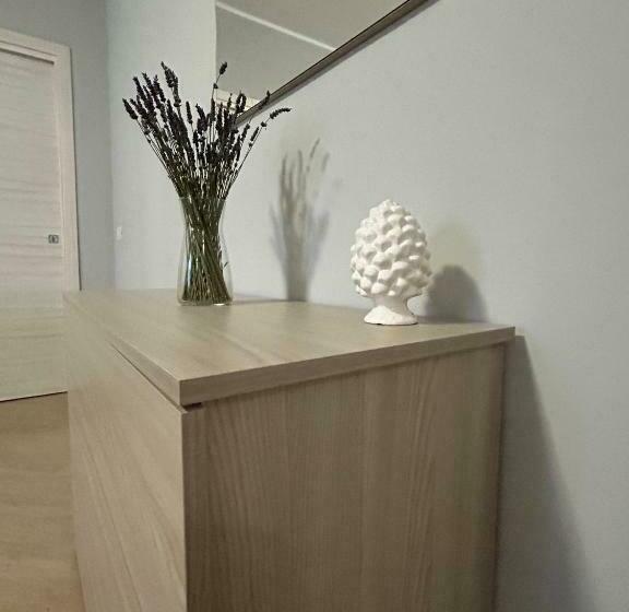 غرفة قياسية ثلاثية, B&b Radice