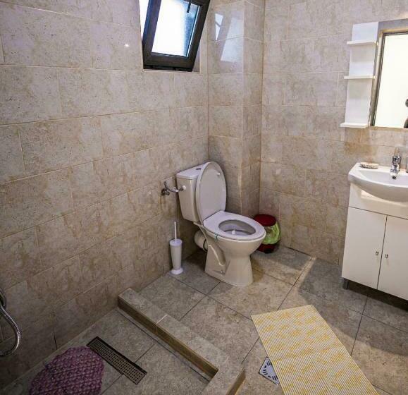 Cameră Standard, Complex Turistic N&s
