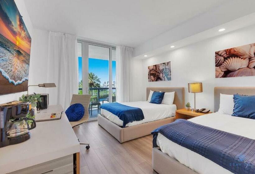 Дом 1 Спальня, Modern Resort With Balcony Near Beach Pool