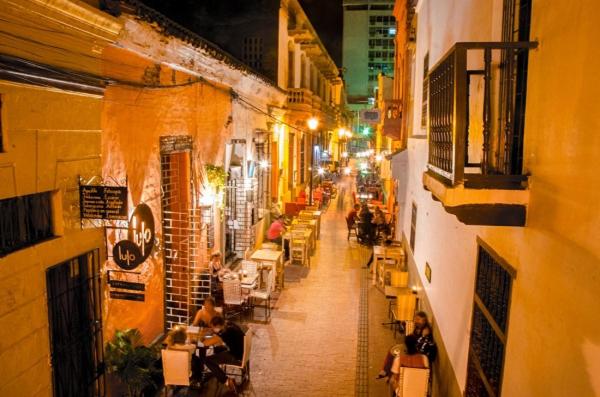 バス共有のスタンダードルーム, Aurelia Compartida Hospedaje