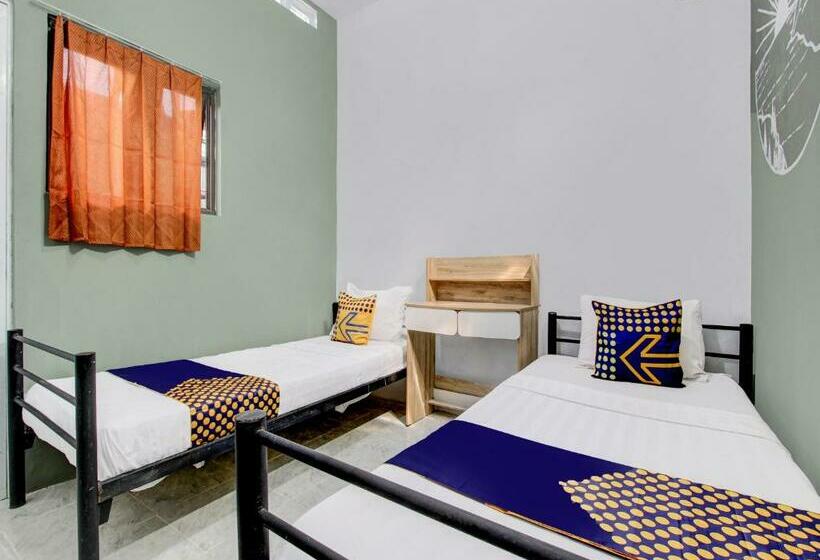 חדר אקונומי, Spot On 92490 Casa Homestay Syariah