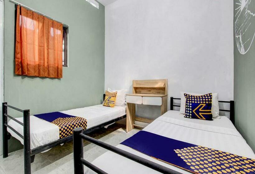 חדר אקונומי, Spot On 92490 Casa Homestay Syariah