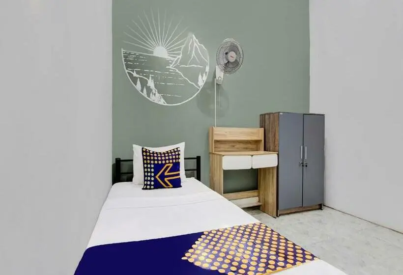 スーペリアシングルルーム, Spot On 92490 Casa Homestay Syariah