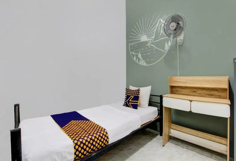 スーペリアシングルルーム, Spot On 92490 Casa Homestay Syariah