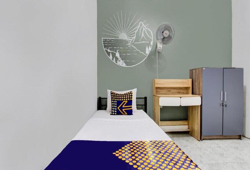 חדר סופריור יחיד, Spot On 92490 Casa Homestay Syariah