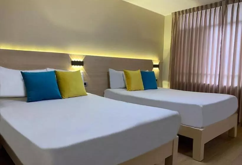 スタンダードトリプルルーム, Acuario Hotel & Suite