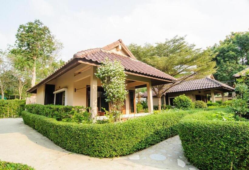 غرفة عائلية مطلّة علي الحديقة, Ao Cho Grandview Hideaway Resort