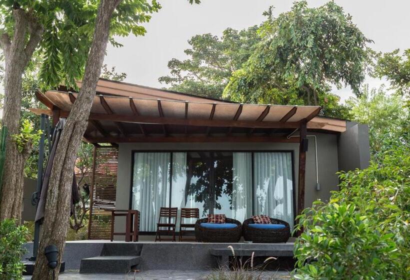 جناح مطلّ علي البحر, Ao Cho Grandview Hideaway Resort